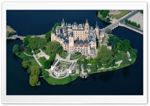 Schwerin Castle From Above 4K UHD Wallpaper for Widescreen and UltraWide Desktop, UltraHD TV, Smartphone, Tablet